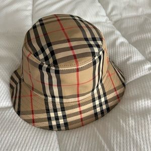 Burberry Kids Vintage Check Bucket Hat 4 - 6 (4Y - 6Y) Archive Beige